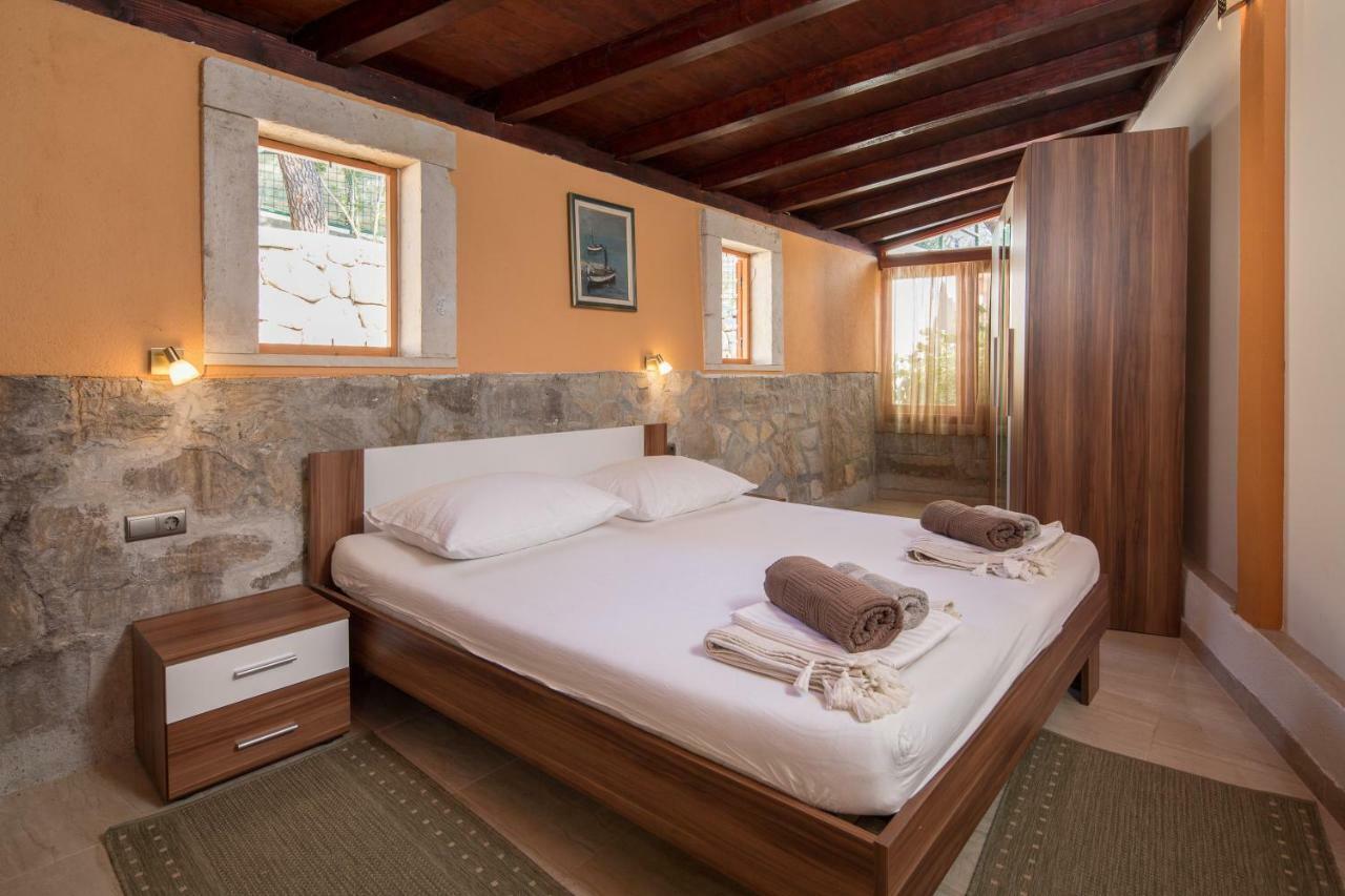 Beach Time Villa Omis Exterior photo