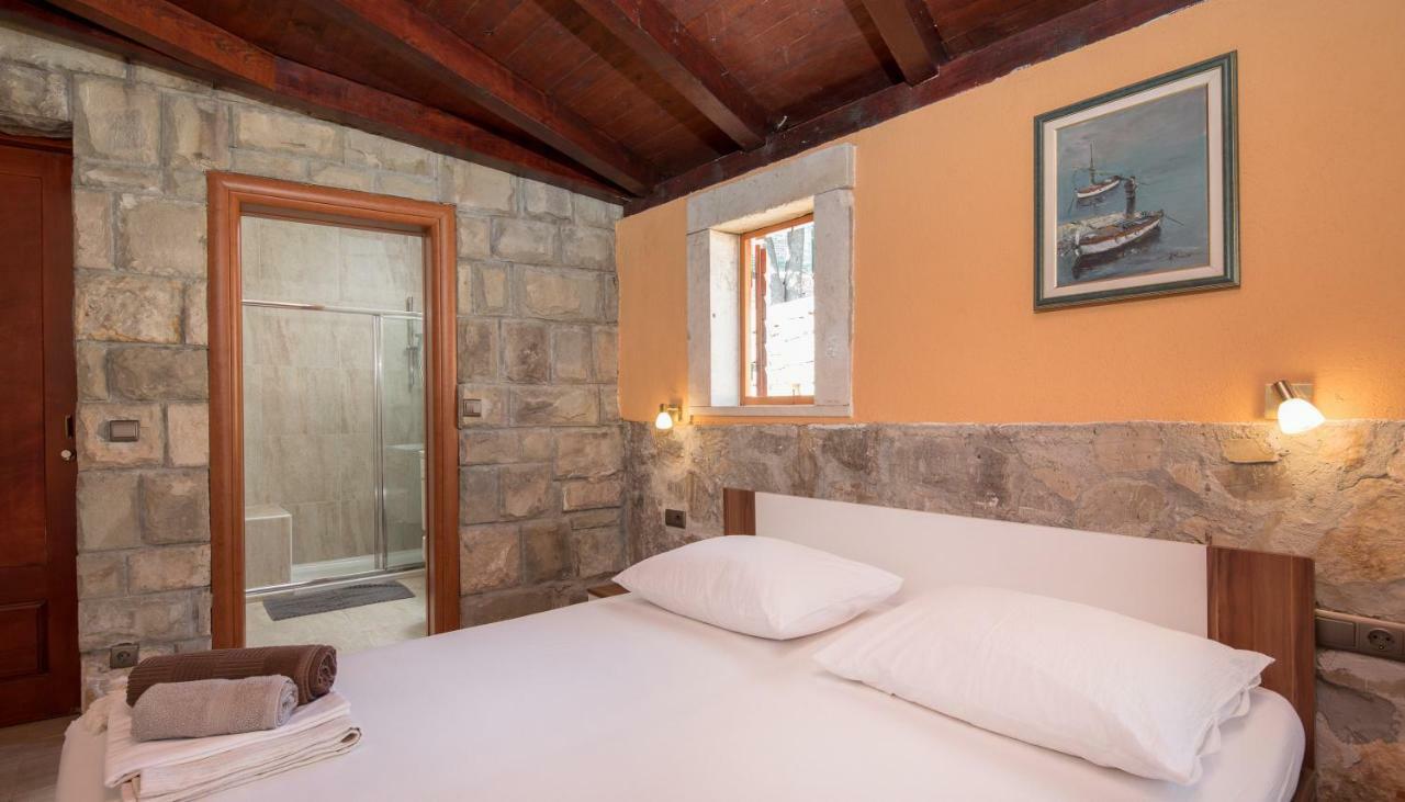 Beach Time Villa Omis Exterior photo